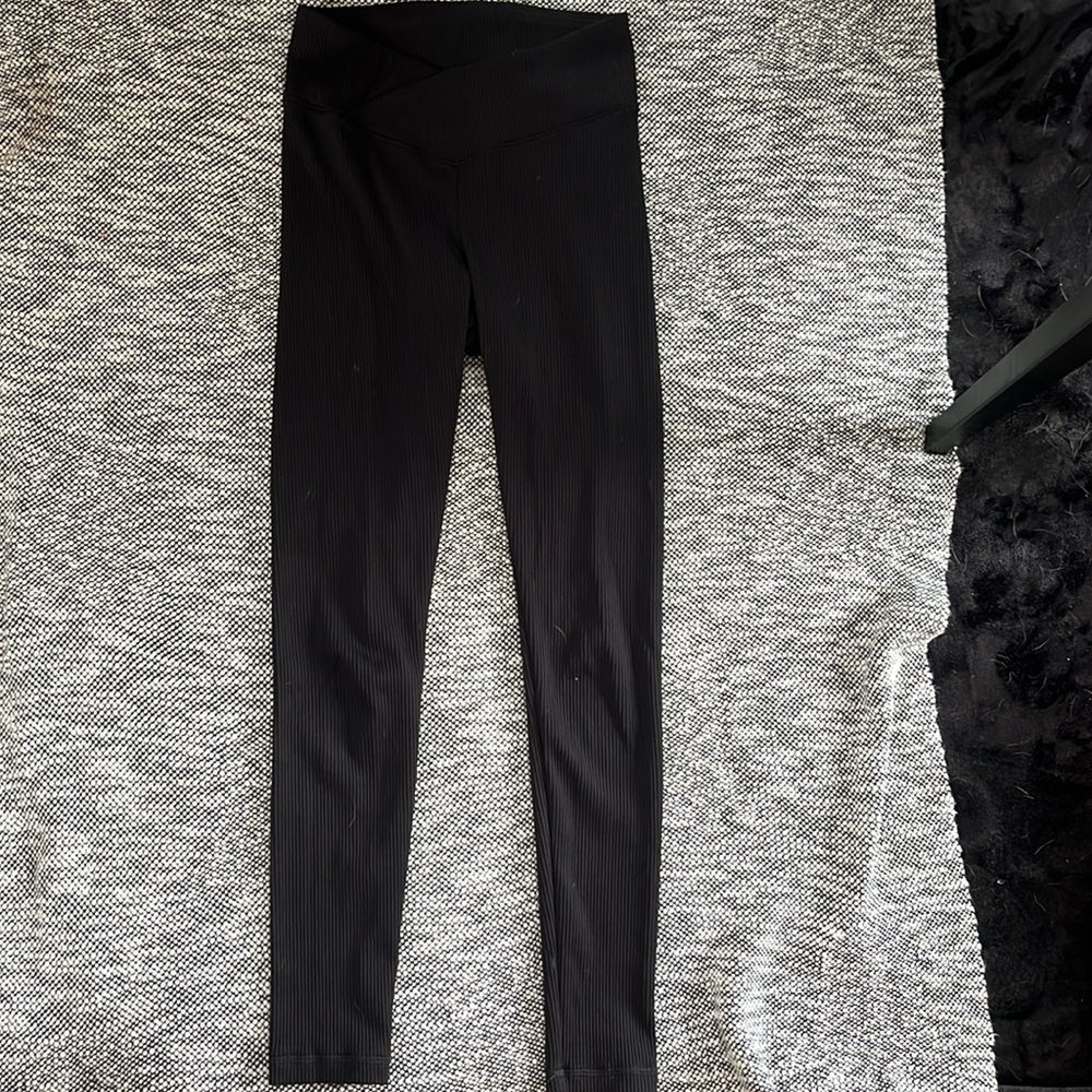 H&M black rib-knit leggings